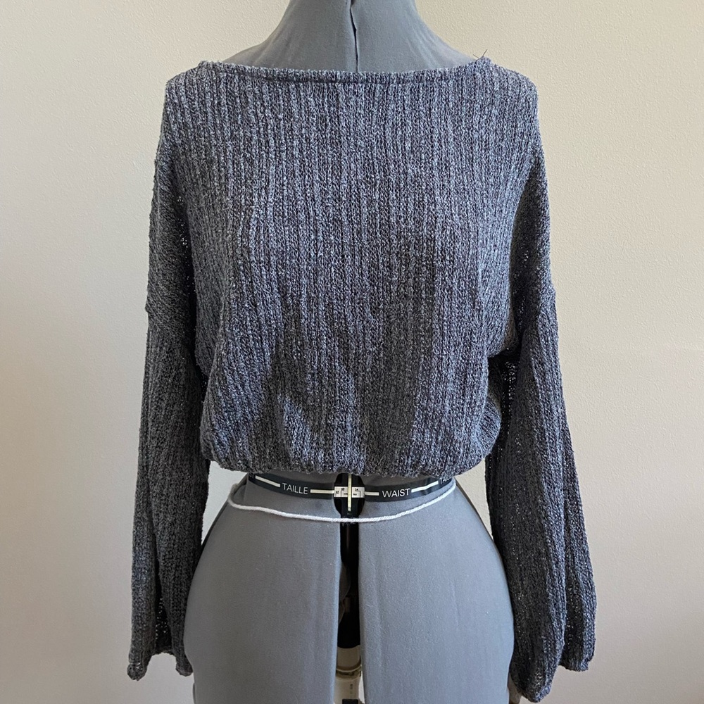 NWOT Dark gray cropped knit sweater